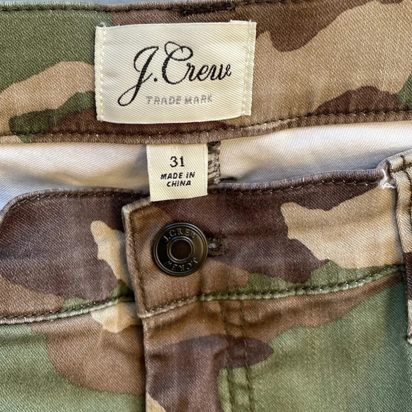 J. Crew 9" Cargo Camouflage Toothpick Pants, size 31 - Picture 9 of 9